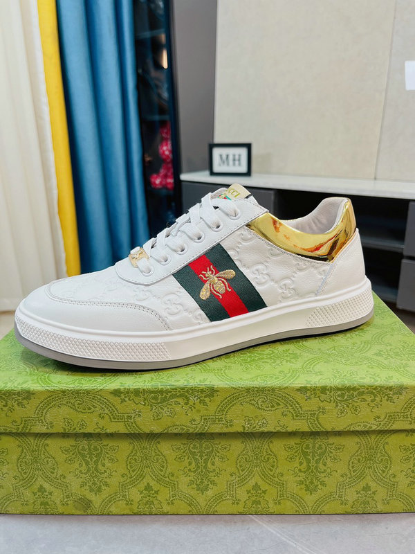men gucci shoes-559